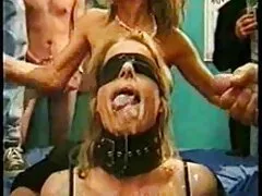 De volwassen lesbische meisjes sex geit met jonge mensen bedroog haar man.