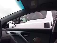 Kom naar je toe in de erotische lesbische sex mond van je vriendin na een harde mond