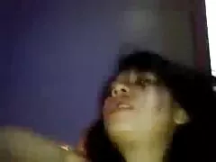 Hete en kale klootzakken in lesbisch eerste keer bed
